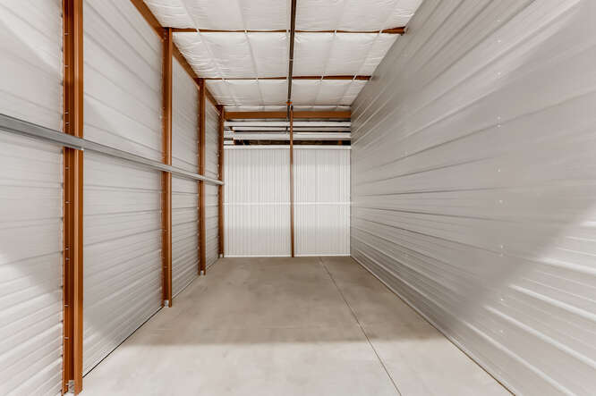 Large Climate-controlled self-storage unit - BestWay2Store 